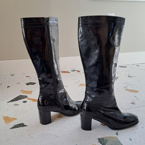 Santana Aquatherm Patent Leather Boots - Picture 1 of 6